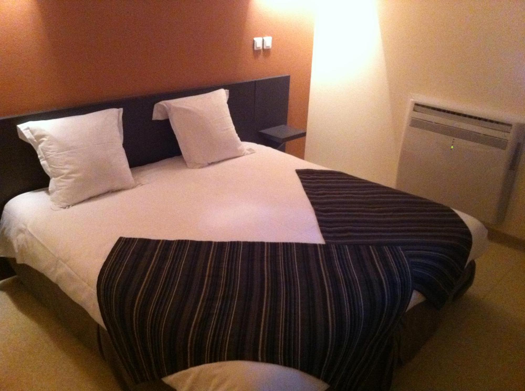 Fasthotel Le Rale Des Genets - Un Hotel Fh Collection Dun-sur-Meuse Zewnętrze zdjęcie
