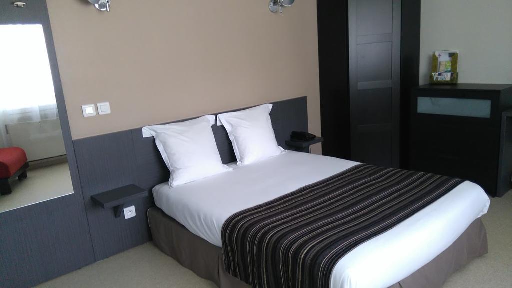 Fasthotel Le Rale Des Genets - Un Hotel Fh Collection Dun-sur-Meuse Zewnętrze zdjęcie